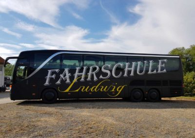 Bild einer Fahrzeugbeschriftung